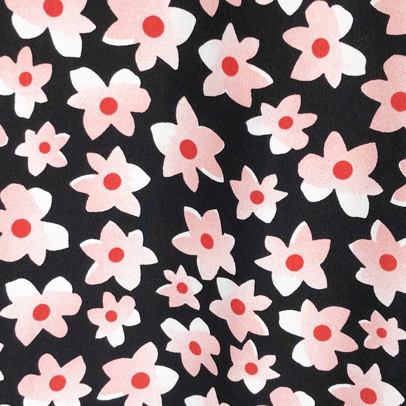 Cabi Medium Top Harmony Floral Blouse Short Sleeve V Neck Chiffon Flowy 515 - Picture 8 of 13